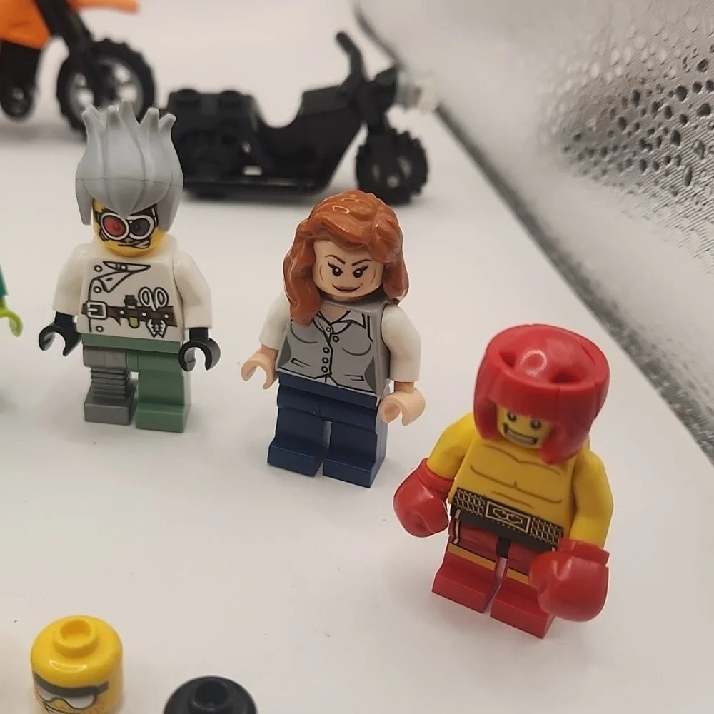 LEGO Minifigures and Accessories Lot